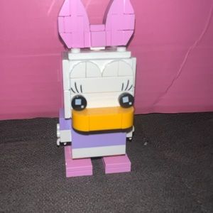 Daisy Duck LEGO BrickHeadz 40476